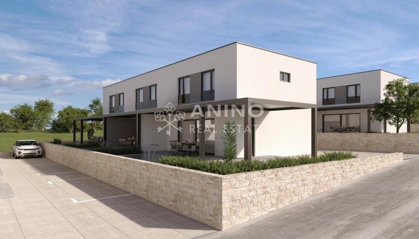 Mandre – Luksuzni trosobni dvoetažni stan 110,41 m2 s privatnim bazenom, 500 m od mora- BOČNI STANOV