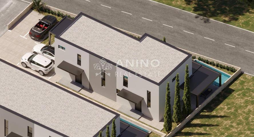 Mandre – Luksuzni trosobni dvoetažni stan 110,41 m2 s privatnim bazenom, 500 m od mora- BOČNI STANOV