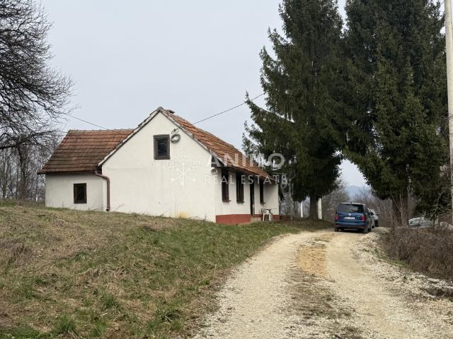 Stara zagorska hižica s prekrasnim pogledom – Kostel, 4.305 m²