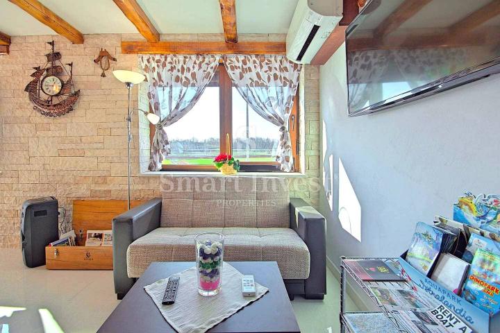 ISTRA - NOVIGRAD, prekrasna vila s bazenom u minom okruženju, prodaja