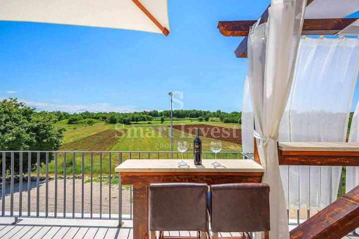 ISTRA - NOVIGRAD, prekrasna vila s bazenom u minom okruženju, prodaja