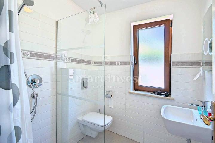 ISTRA - NOVIGRAD, prekrasna vila s bazenom u minom okruženju, prodaja