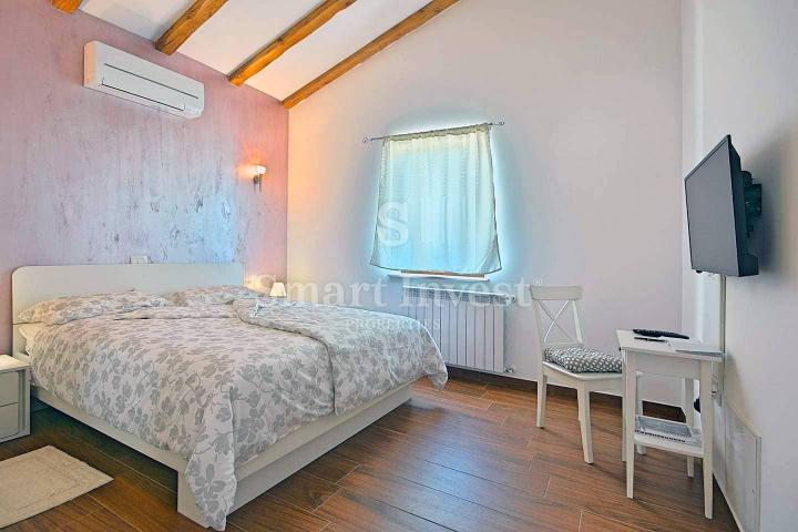 ISTRA - NOVIGRAD, prekrasna vila s bazenom u minom okruženju, prodaja