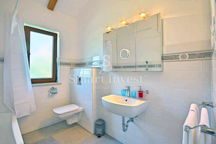 ISTRA - NOVIGRAD, prekrasna vila s bazenom u minom okruženju, prodaja