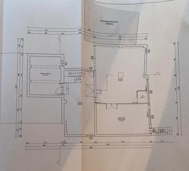ZADAR, SMILJEVAC - Prostrana renovirana kuća s garažom