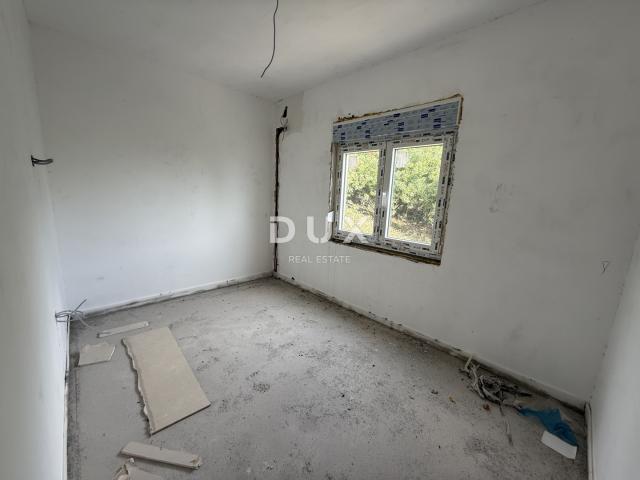 RIJEKA, KOSTRENA - Detached house 4 bedrooms + living room - swimming pool, garden and view!