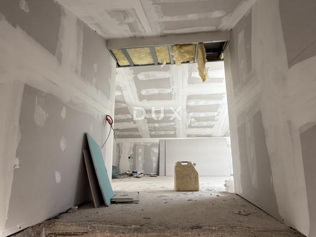 RIJEKA, KOSTRENA - Detached house 4 bedrooms + living room - swimming pool, garden and view!