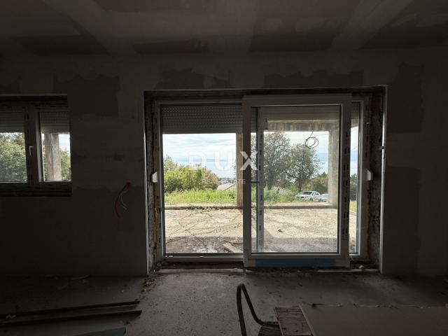 RIJEKA, KOSTRENA - Detached house 4 bedrooms + living room - swimming pool, garden and view!