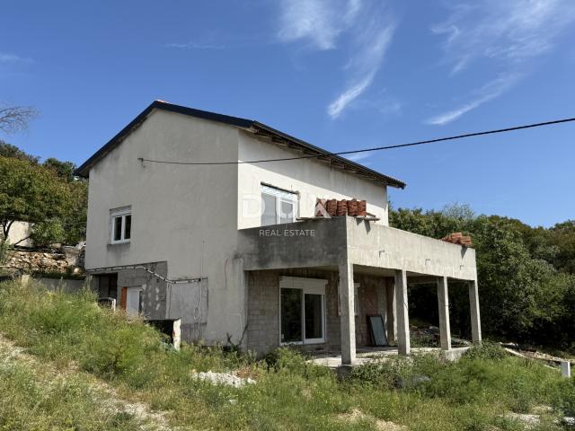 RIJEKA, KOSTRENA - Detached house 4 bedrooms + living room - swimming pool, garden and view!