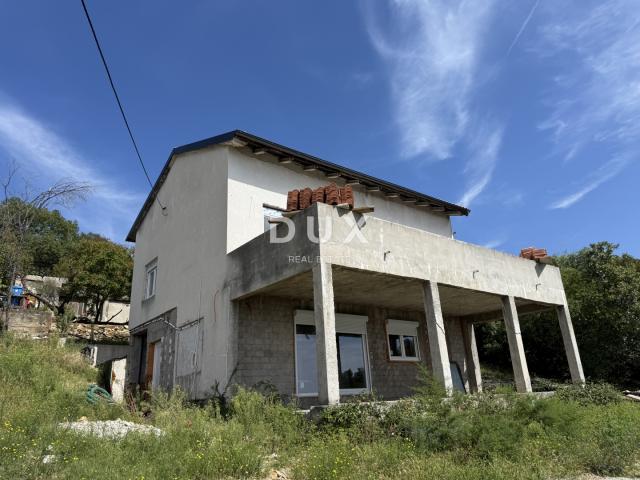 RIJEKA, KOSTRENA - Detached house 4 bedrooms + living room - swimming pool, garden and view!