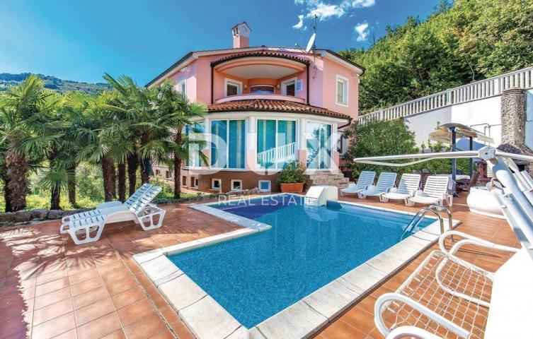 OPATIJA, CENTAR - Rijetkost na tržištu! – luksuzna vila s bazenom