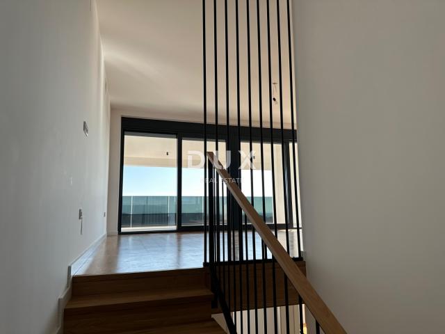 TOWN OF KRK, CENTER - Two-storey penthouse with swimming pool and panoramic view