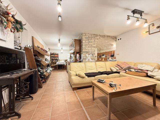 GORSKI KOTAR, MRKOPALJ - Kuća s četiri apartmana