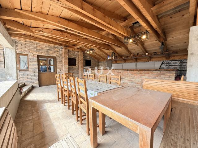 GORSKI KOTAR, MRKOPALJ - Kuća s četiri apartmana