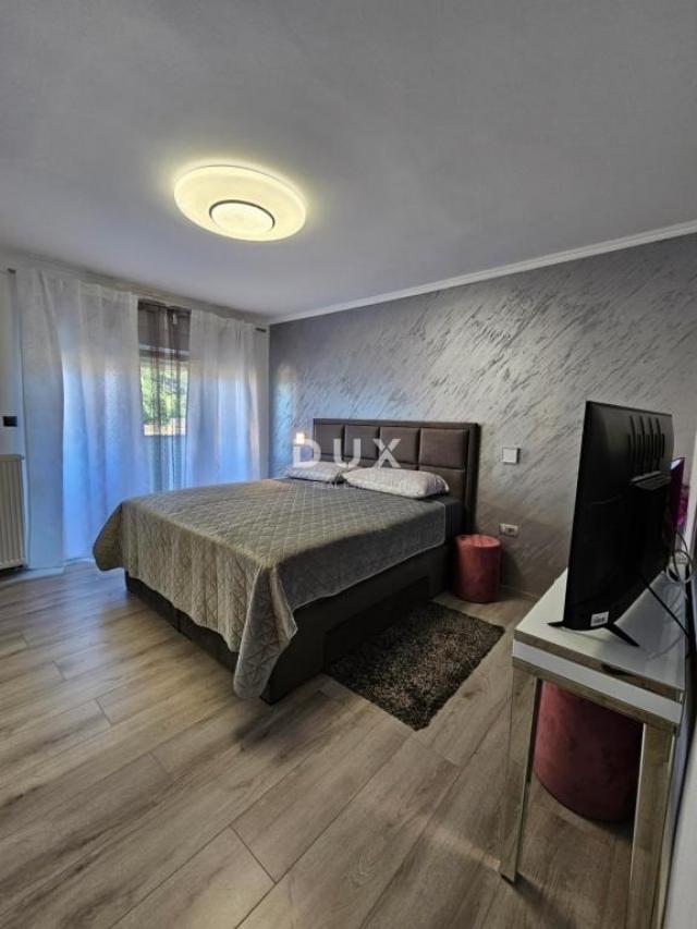 ČAVLE - villa s 3 stana, grijanim bazenom, konobom i garažom - uhodani posao!