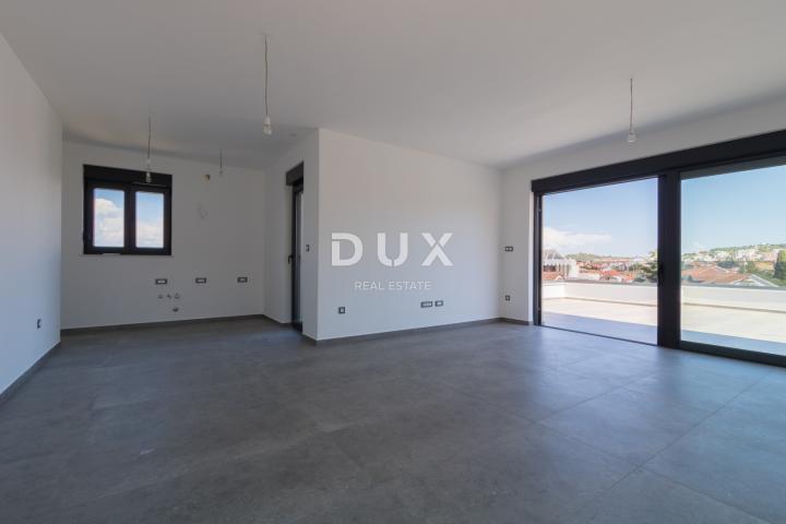 DALMACIJA, MURTER - Penthouse 300m od plaže!