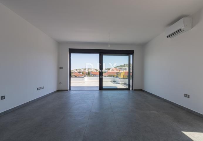DALMACIJA, MURTER - Penthouse 300m od plaže!