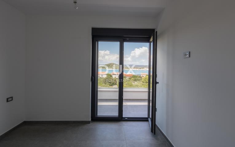 DALMACIJA, MURTER - Penthouse 300m od plaže!