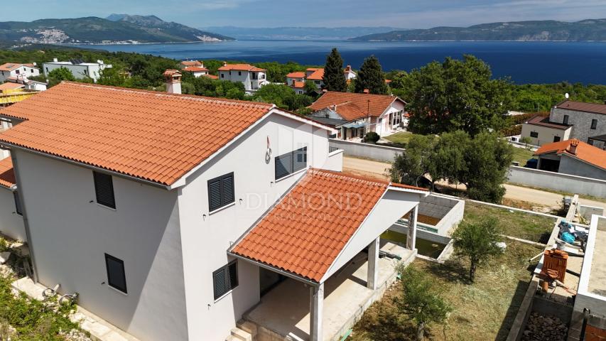 KUĆA S OTVORENIM POGLEDOM NA MORE