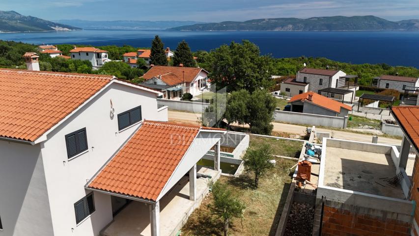 KUĆA S OTVORENIM POGLEDOM NA MORE