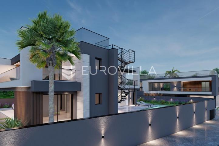 Istra, Pomer, unikatna, moderna villa 20 m od mora 417 m²