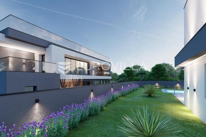 Istra, Pomer, unikatna, moderna villa 20 m od mora 417 m²