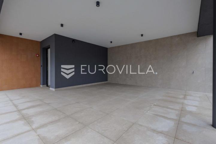 Istra, Pomer, unikatna, moderna villa 20 m od mora 417 m²