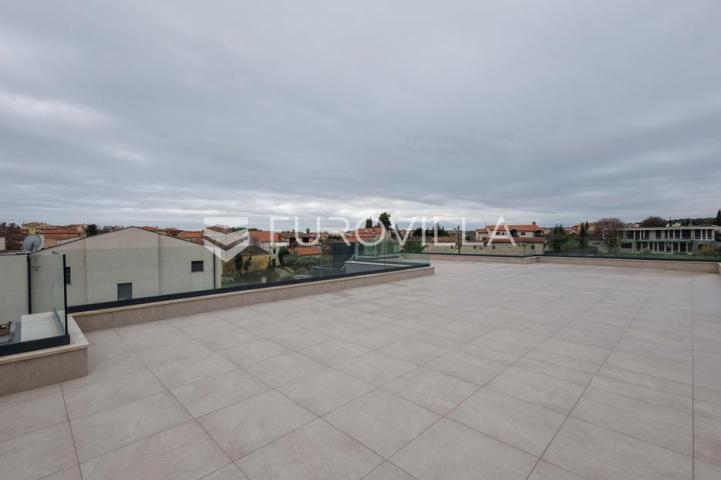 Istra, Pomer, unikatna, moderna villa 20 m od mora 322 m²