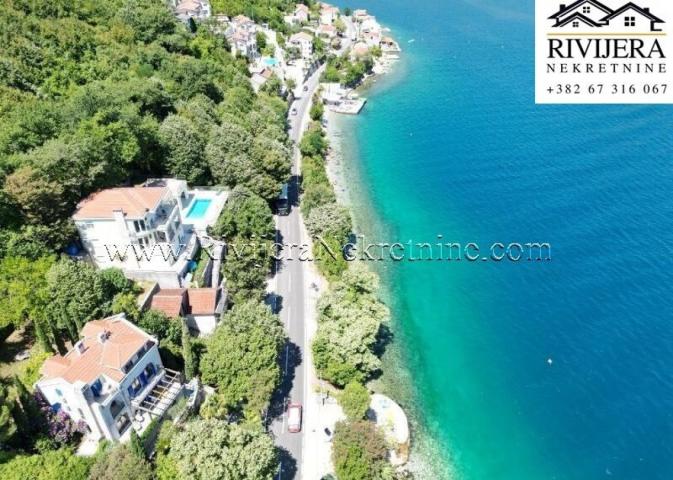 Na prodaju kuća za renoviranje u prvom redu do mora Boka Kotorska
