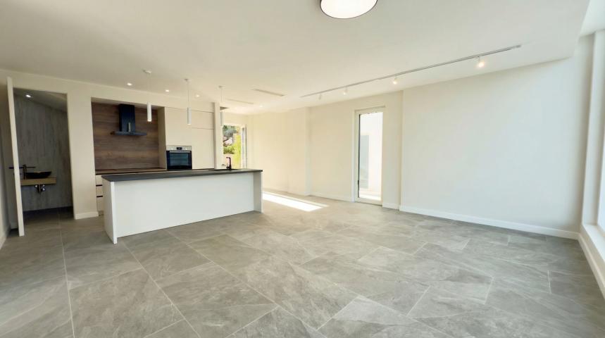 Luksuzni Loft Apartman 157 m² sa Panoramskim Pogledom – Krašići, Tivat