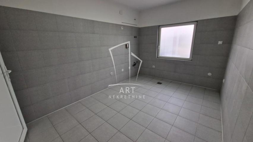 Fotografija stana 15 od 22