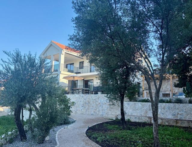 Prodaja, Kuća, 220m2 , Tivat