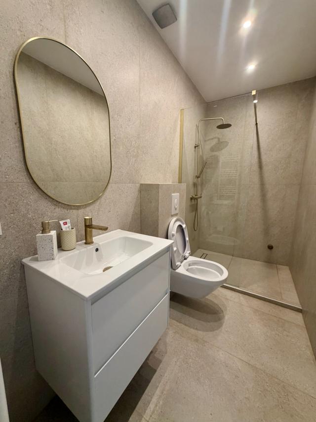 Prodaja, Kuća, 220m2 , Tivat