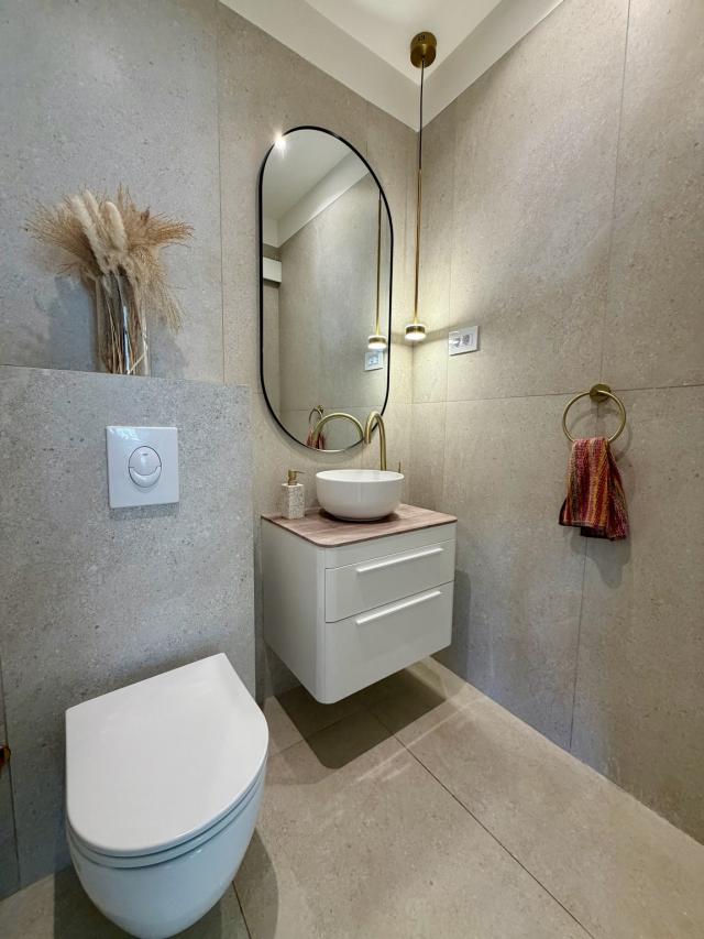 Prodaja, Kuća, 220m2 , Tivat