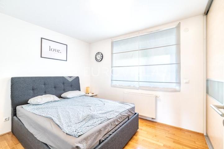 Sveta Nedelja, Hoto vile, dvosoban stan s terasom i parkirnim mjestom, 57.69 m²