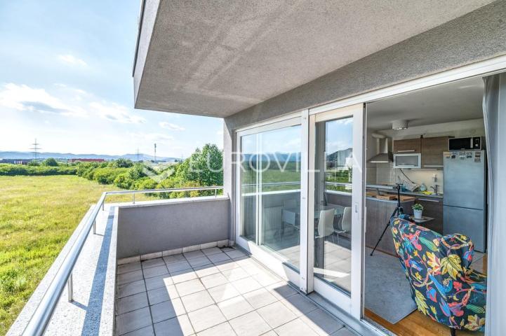 Sveta Nedelja, Hoto vile, dvosoban stan s terasom i parkirnim mjestom, 57.69 m²