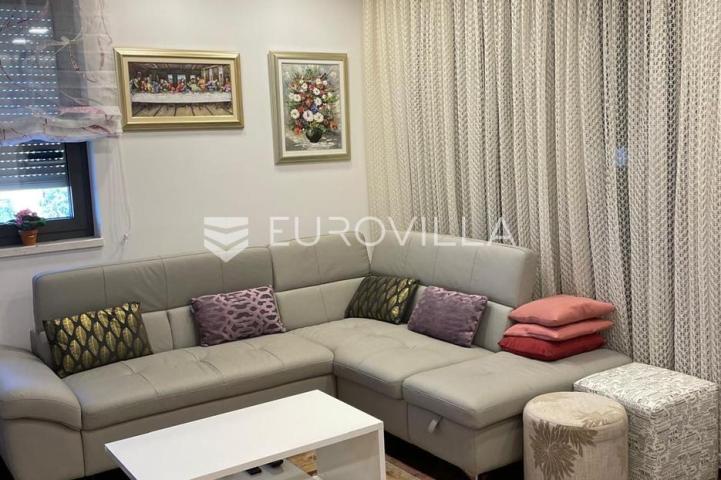 Zadar, Borik, moderan trosoban stan s pogledom na more