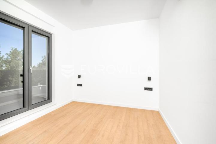 Zadar, Privlaka, penthouse s pogledom na more, 90,50 m²