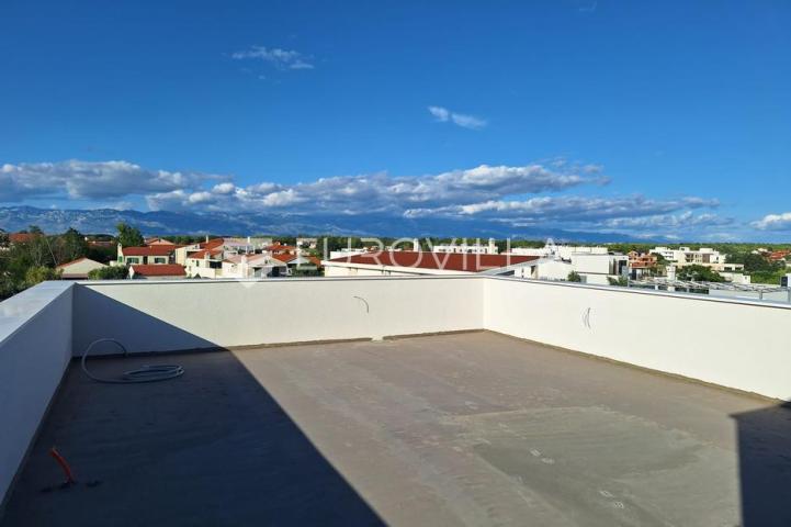 Zadar, Privlaka, penthouse s pogledom na more, 90,50 m²