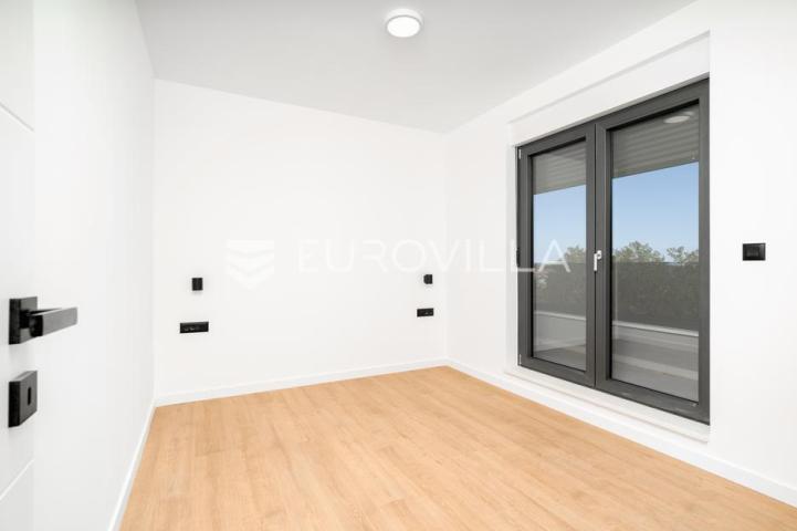 Zadar, Privlaka, penthouse s pogledom na more, 90,50 m²