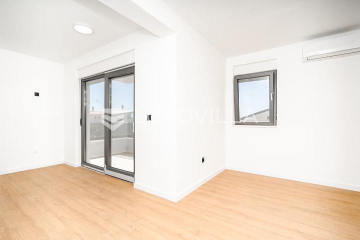 Zadar, Privlaka, penthouse s pogledom na more, 90,50 m²