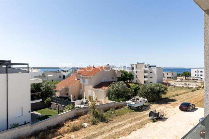 Zadar, Privlaka, penthouse s pogledom na more, 90,50 m²
