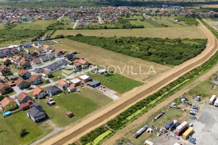 Slavonski Brod, građevinsko zemljište Kolonija