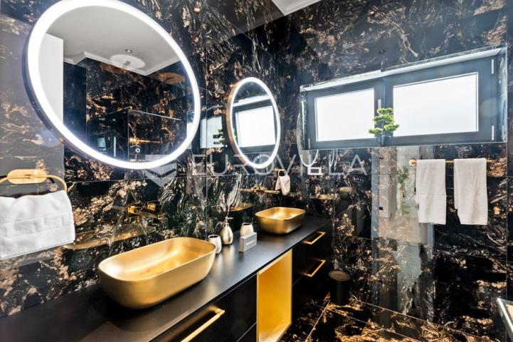 Opatija okolica, Mihotići, luksuzna vila 342 m² s infinity bazenom i wellnessom