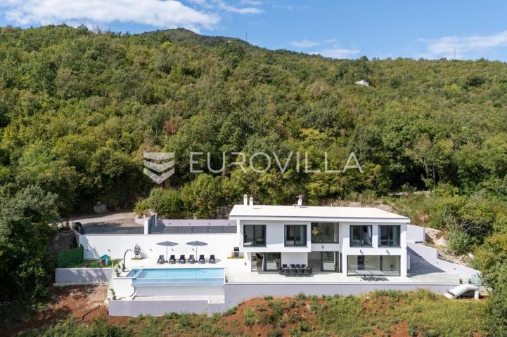 Opatija okolica, Mihotići, luksuzna vila 342 m² s infinity bazenom i wellnessom