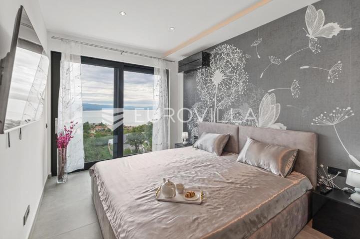 Opatija okolica, Mihotići, luksuzna vila 342 m² s infinity bazenom i wellnessom