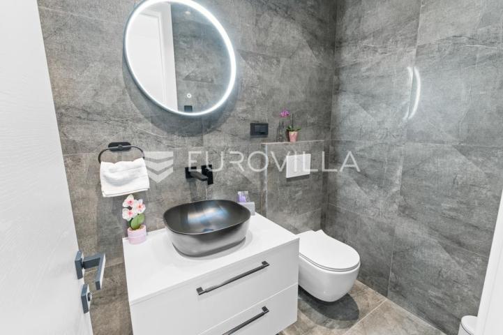 Opatija okolica, Mihotići, luksuzna vila 342 m² s infinity bazenom i wellnessom