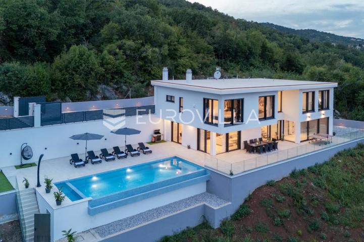 Opatija okolica, Mihotići, luksuzna vila 342 m² s infinity bazenom i wellnessom