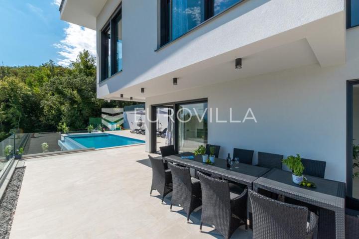 Opatija okolica, Mihotići, luksuzna vila 342 m² s infinity bazenom i wellnessom