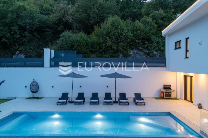 Opatija okolica, Mihotići, luksuzna vila 342 m² s infinity bazenom i wellnessom